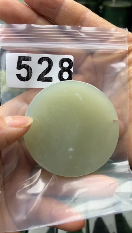 未镶嵌和田玉珠宝半成品镯芯