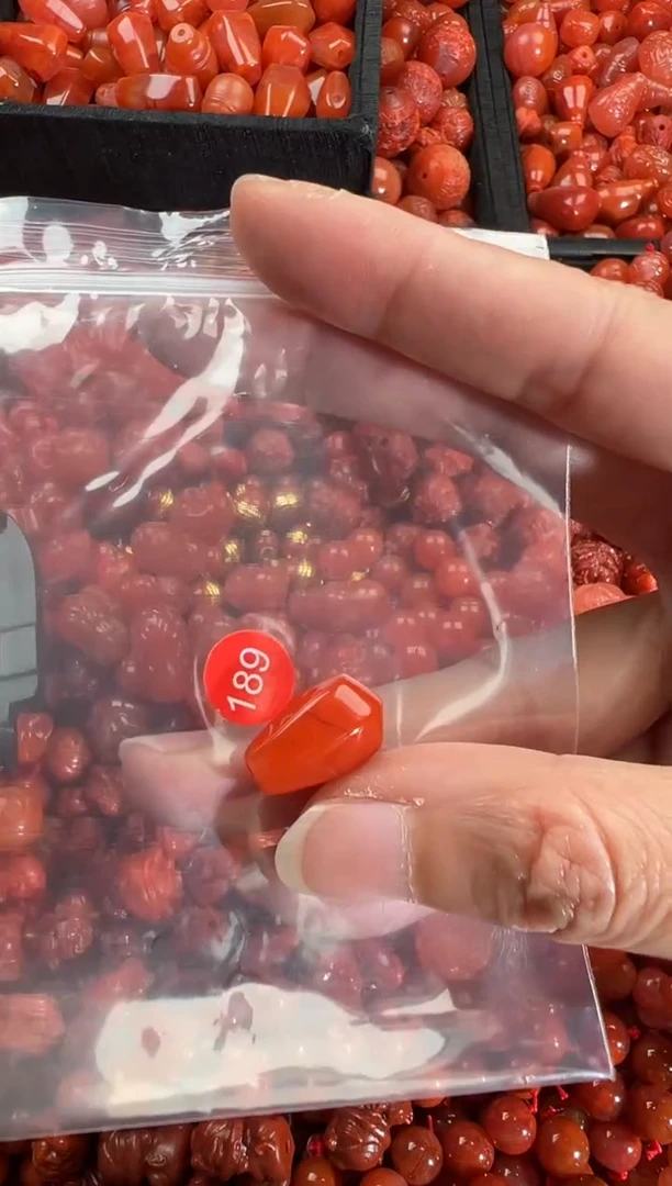 【闪购商品】南红玛瑙颈饰未镶嵌1