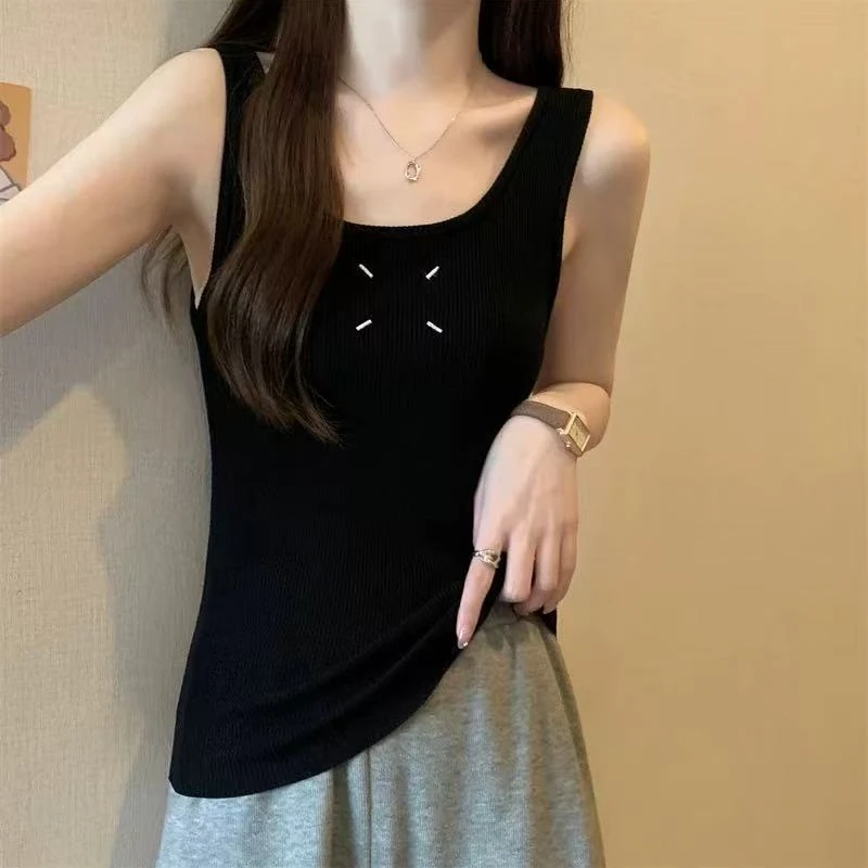 25322#显瘦短款修身型雅致刺绣背心打底宽松型休闲百搭夏季吊带