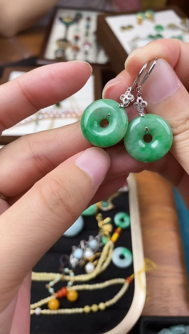 未镶嵌翡翠耳饰翡翠耳钉