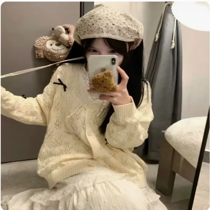 黄色蝴蝶结针织衫 M081