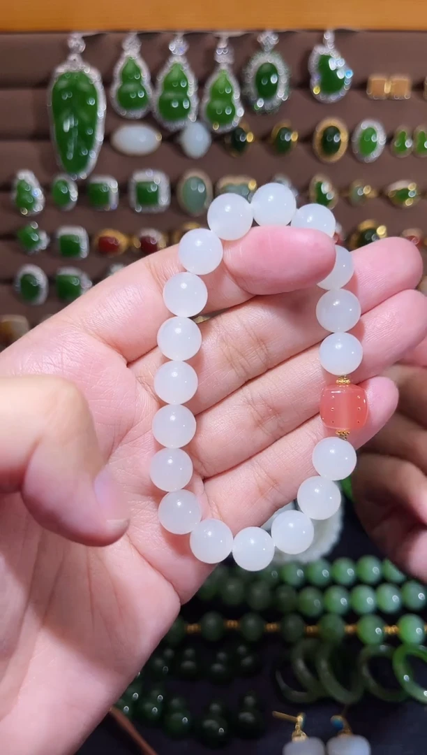 和田玉18K金镶嵌颈饰白玉手串