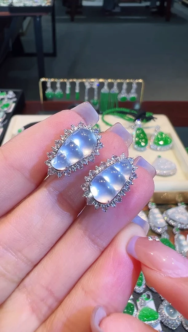 【闪购商品】翡翠耳饰18K金镶嵌翡翠