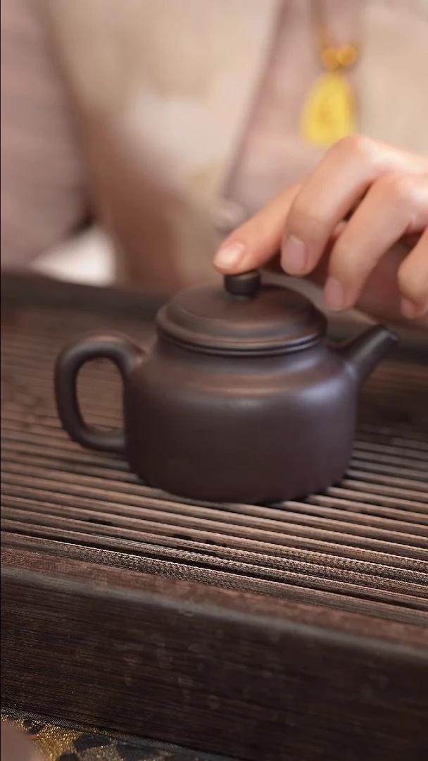 茶壶紫砂德中 半手工 紫茄泥 180cc