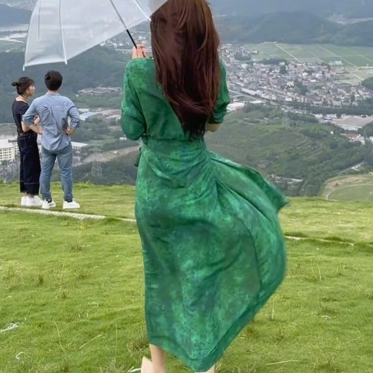 夏日绝美小裙子轻奢高级感巨好看小众不撞款度假老钱风松弛感女装