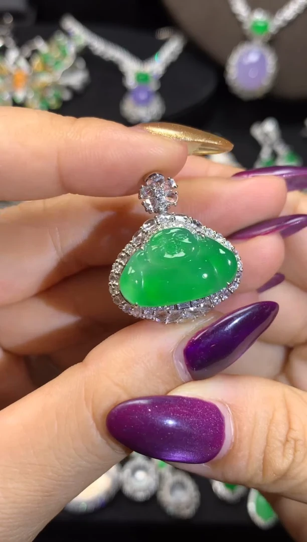 颈饰18K金镶嵌翡翠翡翠佛公