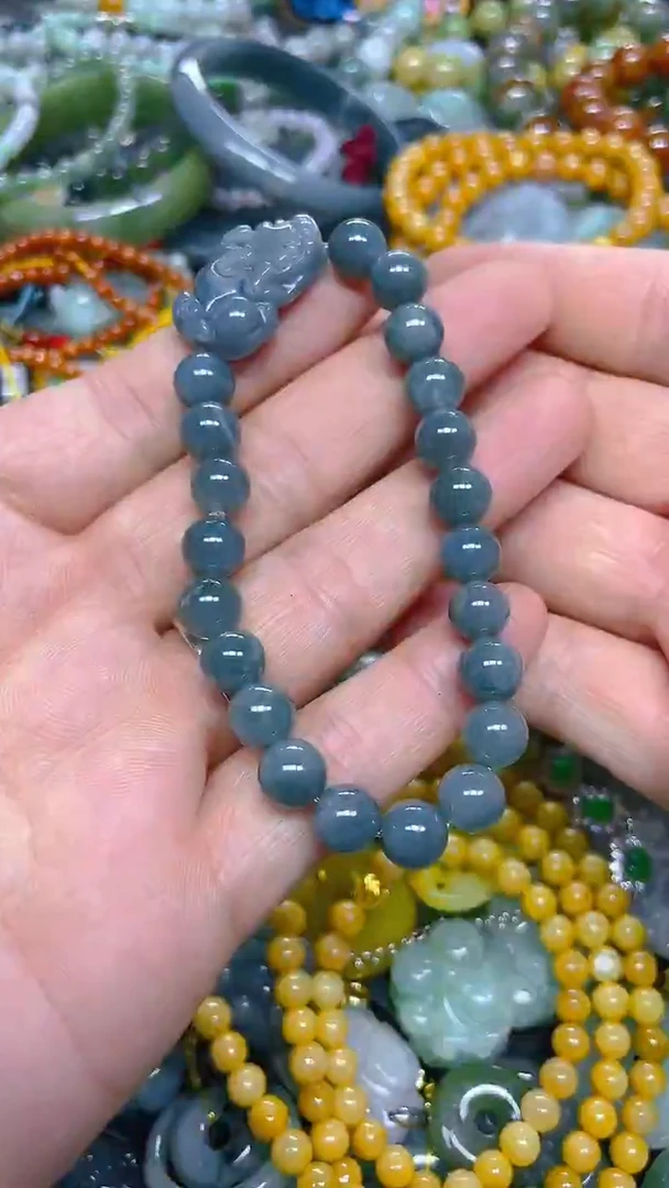 颈饰未镶嵌翡翠8mm/ Z /翡翠A货，一件也是批发价