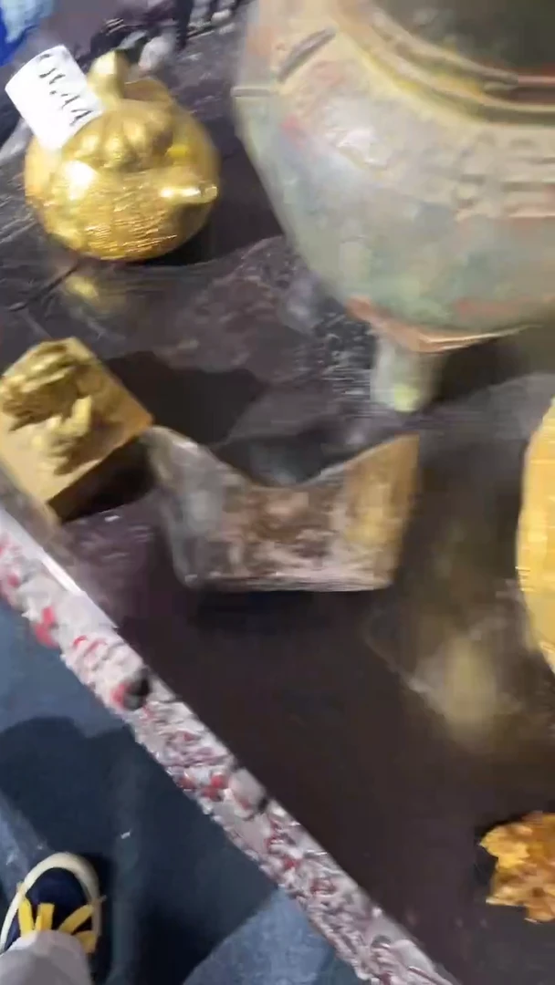 金属收藏阁精美家具饰品工艺摆件q645