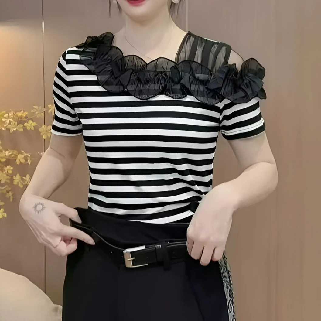 新品夏季不规则百搭洋气设计漏肩显瘦荷叶边T恤