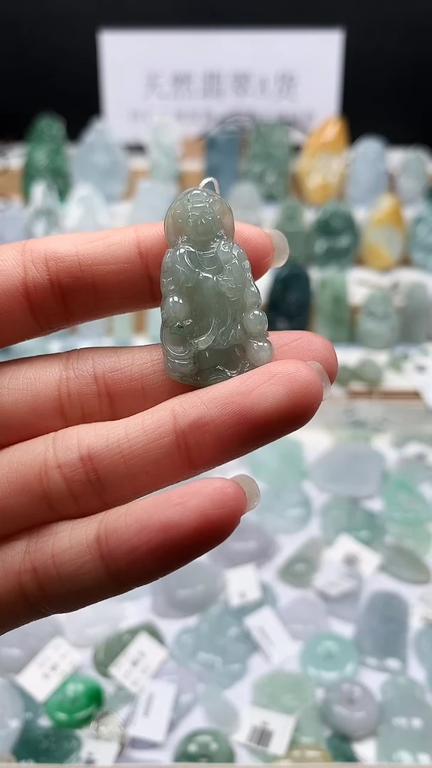 吊坠(不含链)未镶嵌翡翠81站观音