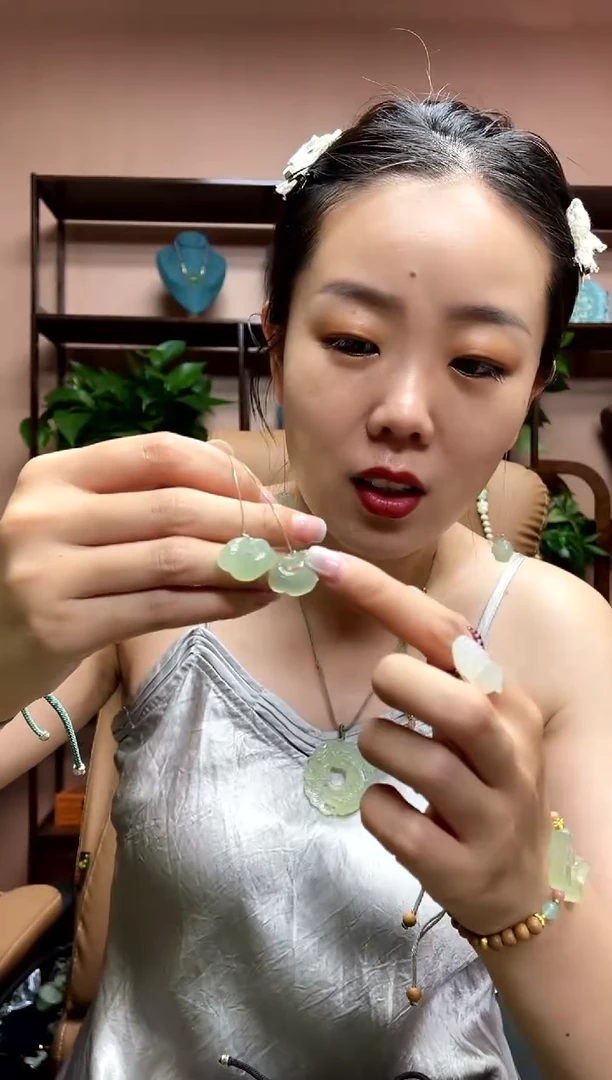 岫玉银S925镶嵌耳饰多样性发货发其中之一