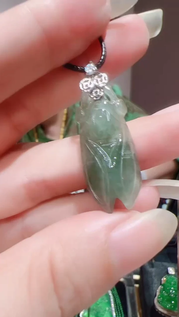 翡翠未镶嵌颈饰202580521