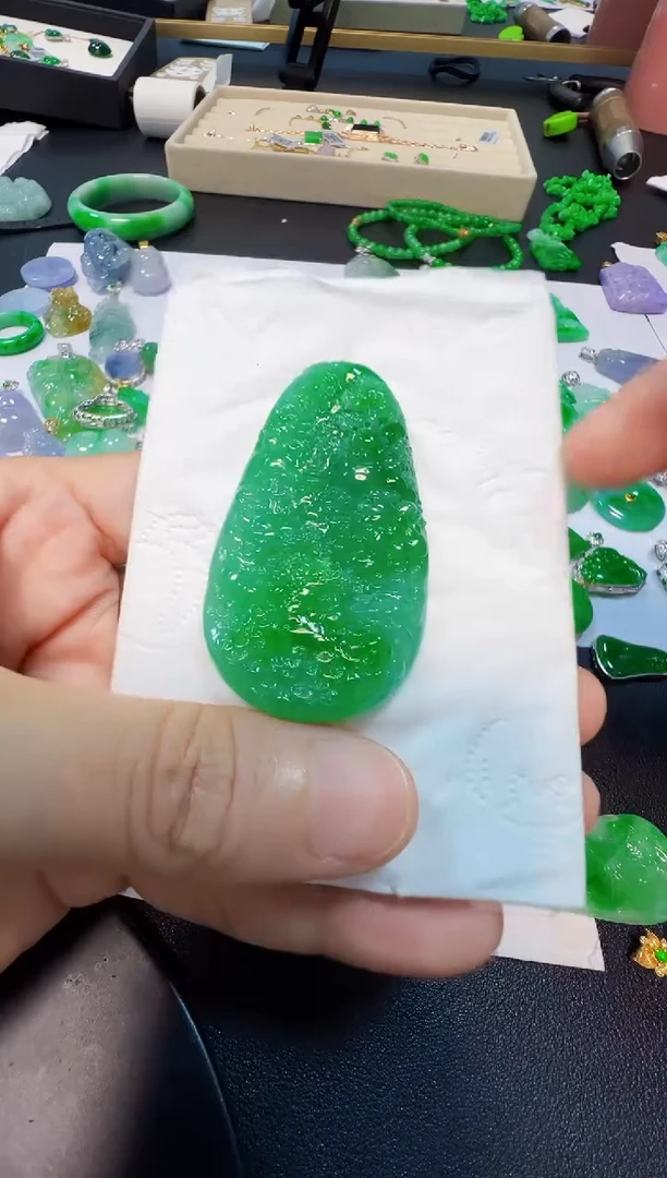 吊坠(不含链)未镶嵌翡翠26800