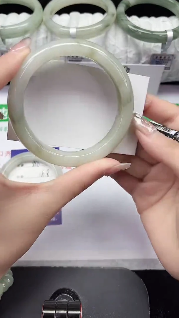 未镶嵌手镯石英质玉257-59/60