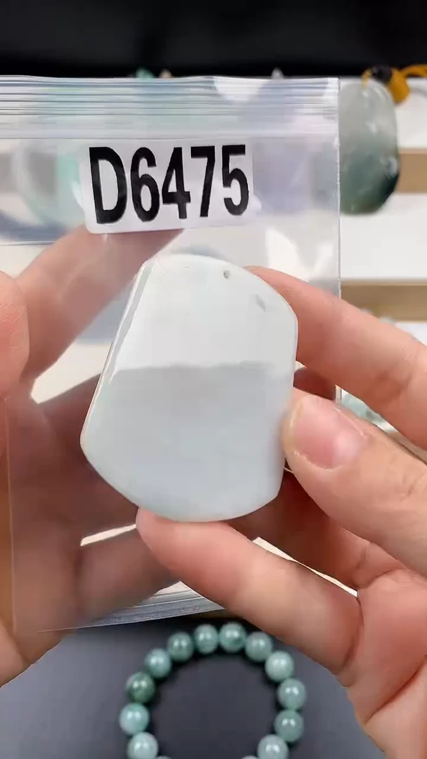 颈饰未镶嵌翡翠天然翡翠吊坠挂件