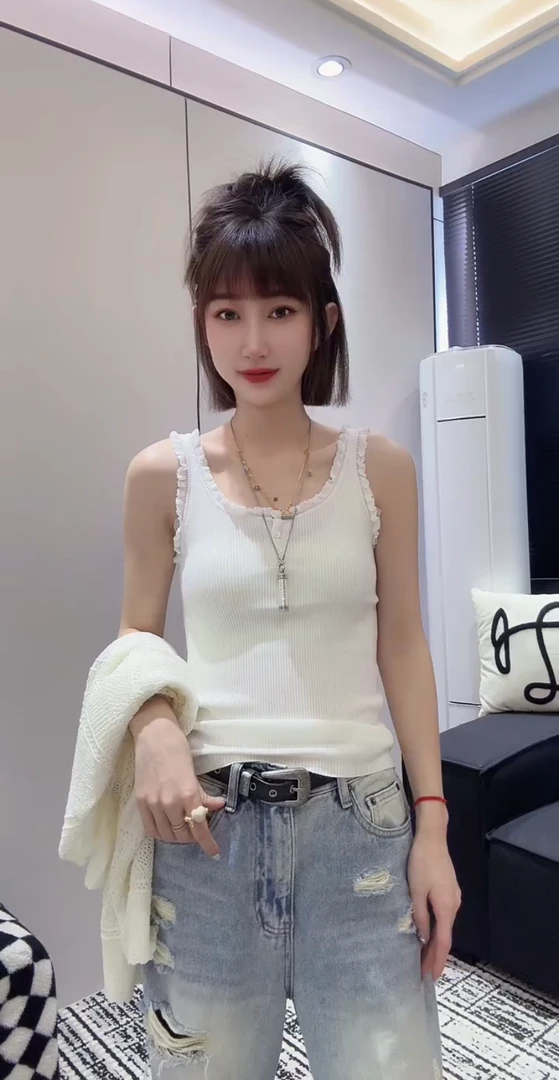 ins2025夏季新款时髦休闲百搭U领显瘦木耳花边无袖外穿吊带背心女