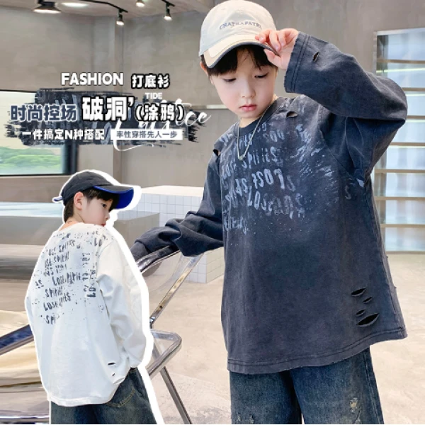 【品牌折扣】2025款儿童秋季时尚破洞涂鸦卫衣SY68058