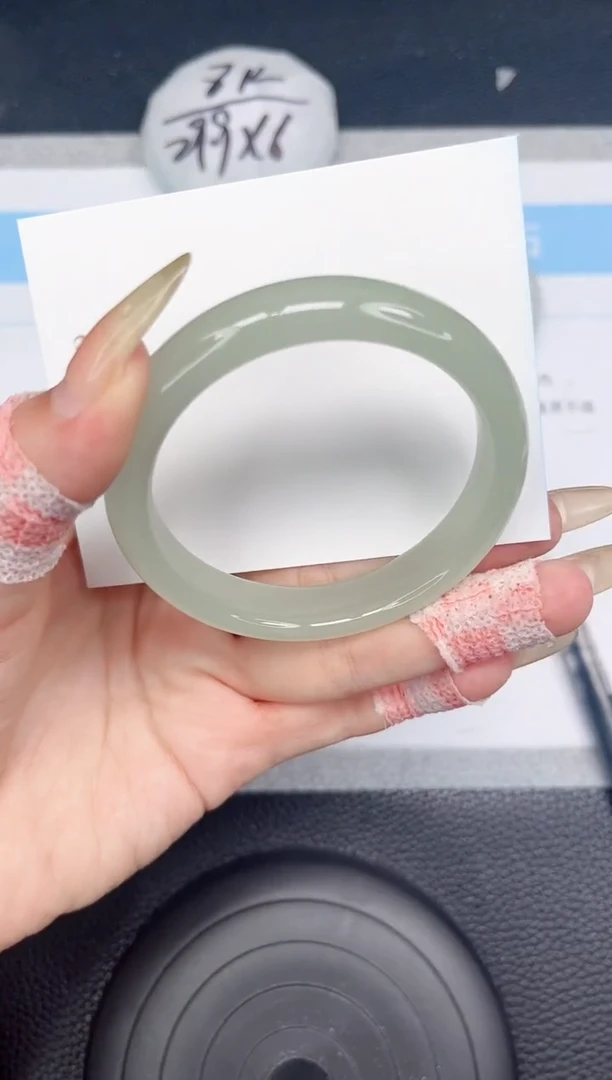 石英质玉手镯未镶嵌188-54.6