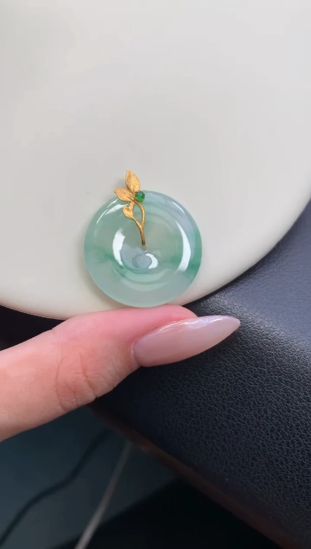 18K金镶嵌摆件翡翠48小时鉴赏期 退货不扣服务费