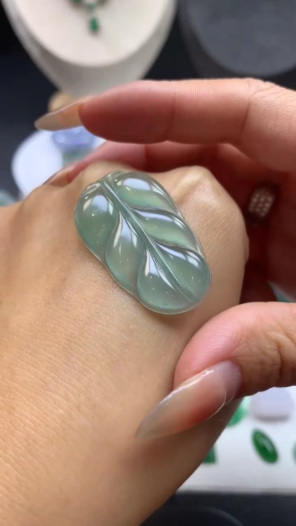 【闪购商品】定制翡翠未镶嵌翡翠