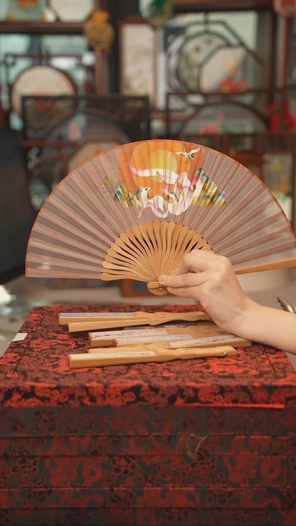 扇子折扇 苏绣绣花吊坠非遗