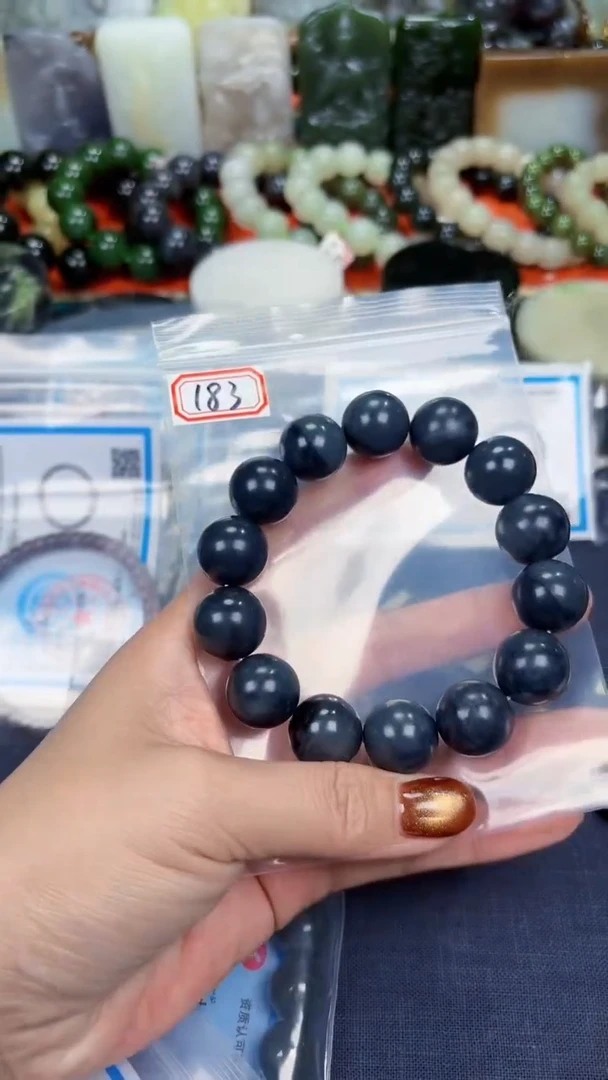 颈饰未镶嵌和田玉和田玉