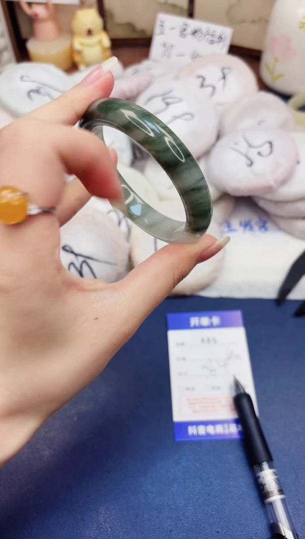 石英质玉手镯未镶嵌486-天山翠-圈口56