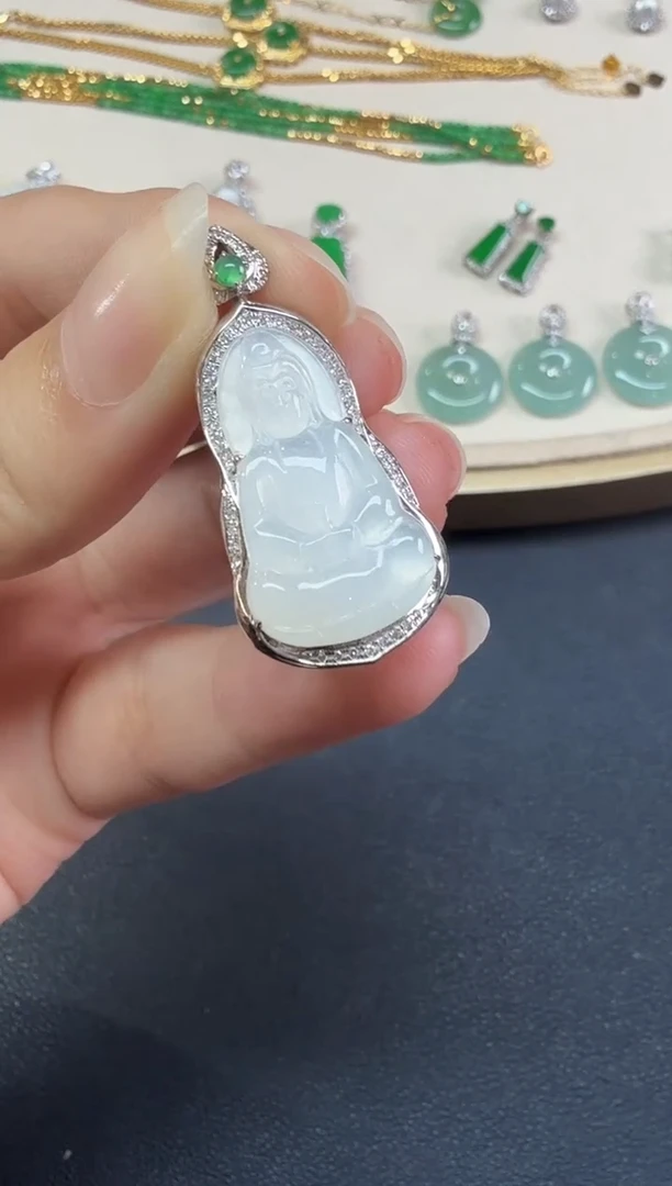 吊坠(不含链)18K金镶嵌翡翠吊坠(不含链)|2800