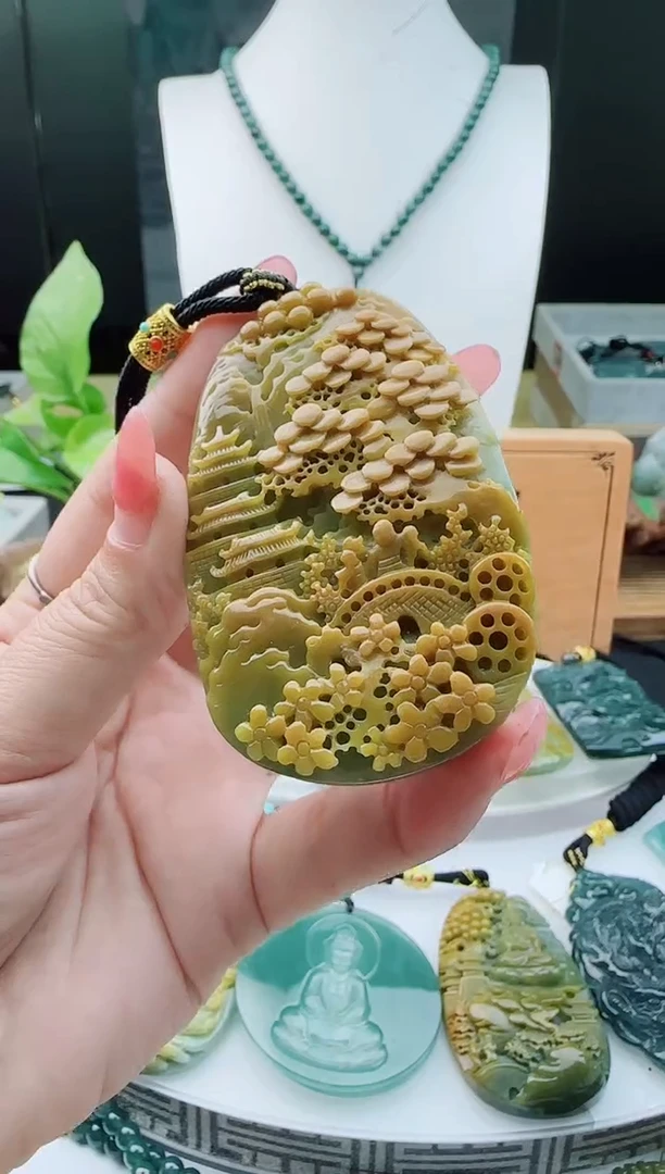 【闪购商品】翡翠颈饰未镶嵌11111111