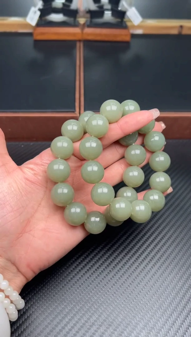 未镶嵌手串和田玉且末微色差近矿卡18多样性发货拍一发一Sm