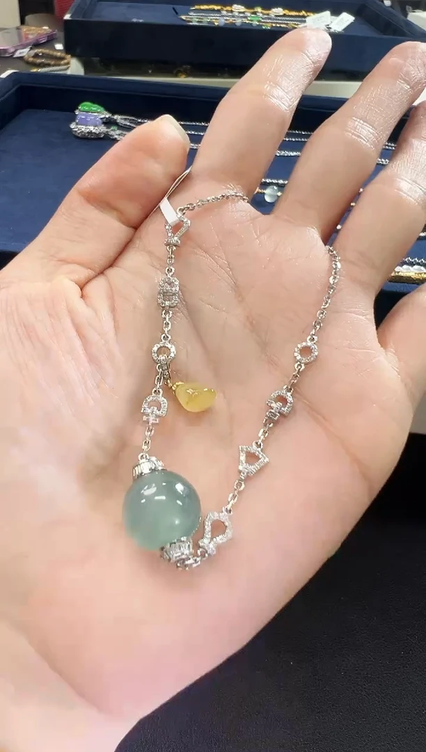 颈饰18K金镶嵌翡翠KYZ1129-024