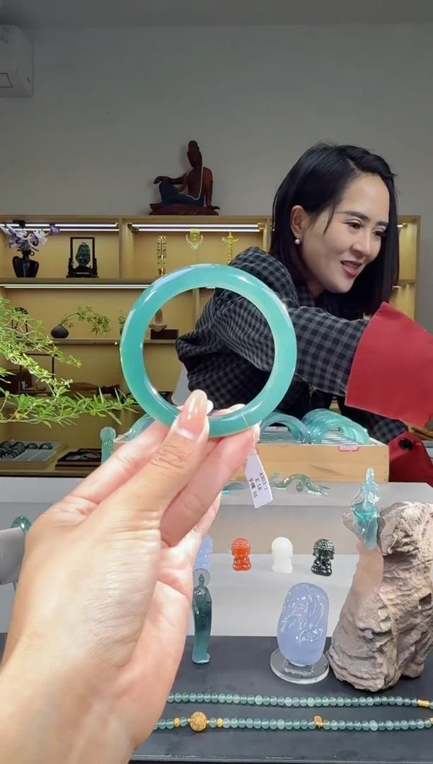 未镶嵌手镯翡翠55圈
