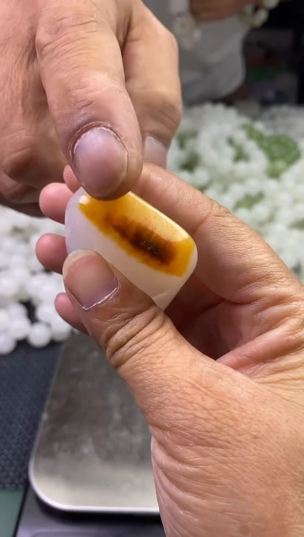 天然玉石未镶嵌颈饰