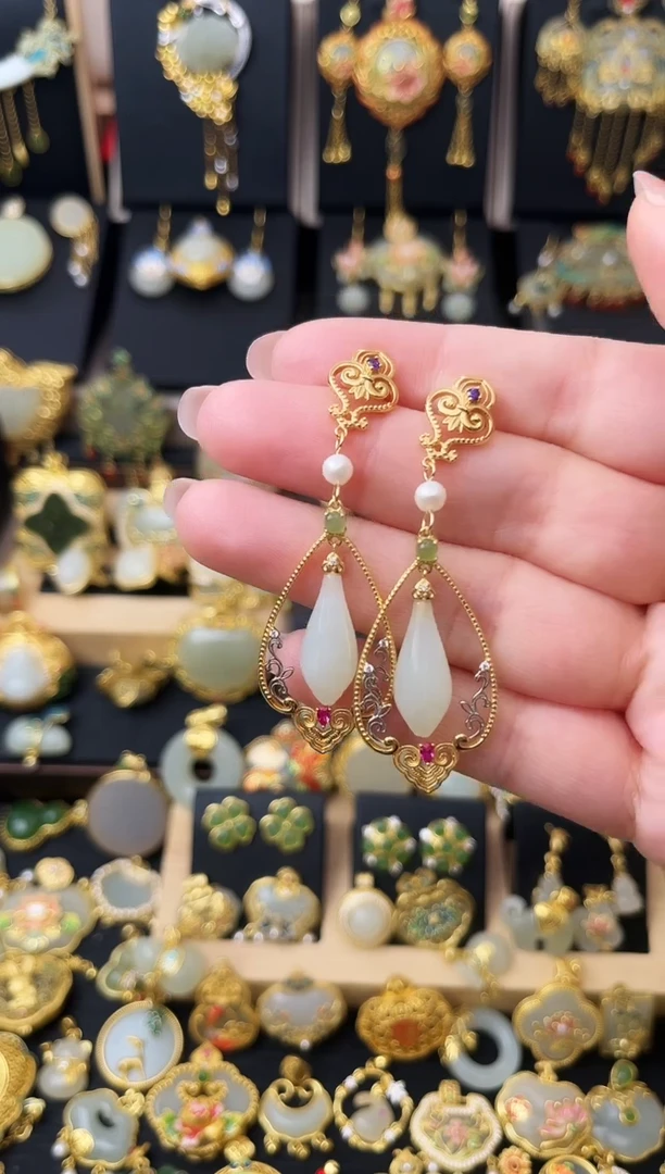 颈饰银S925镀金镶嵌和田玉祥云水滴耳坠