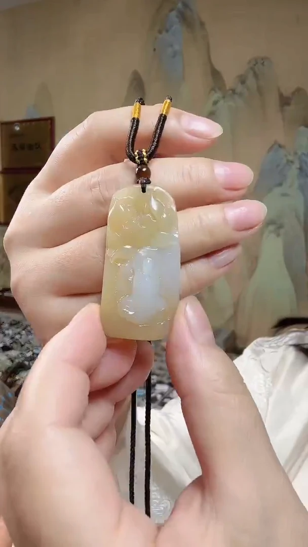 颈饰未镶嵌和田玉.
