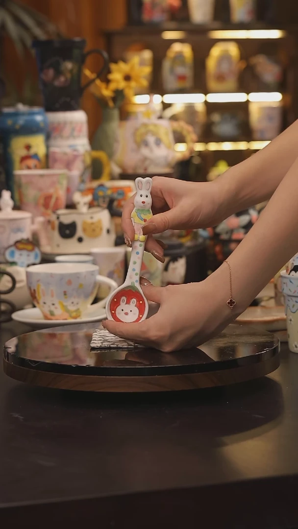 景德镇釉下彩绘设计师款式陶瓷