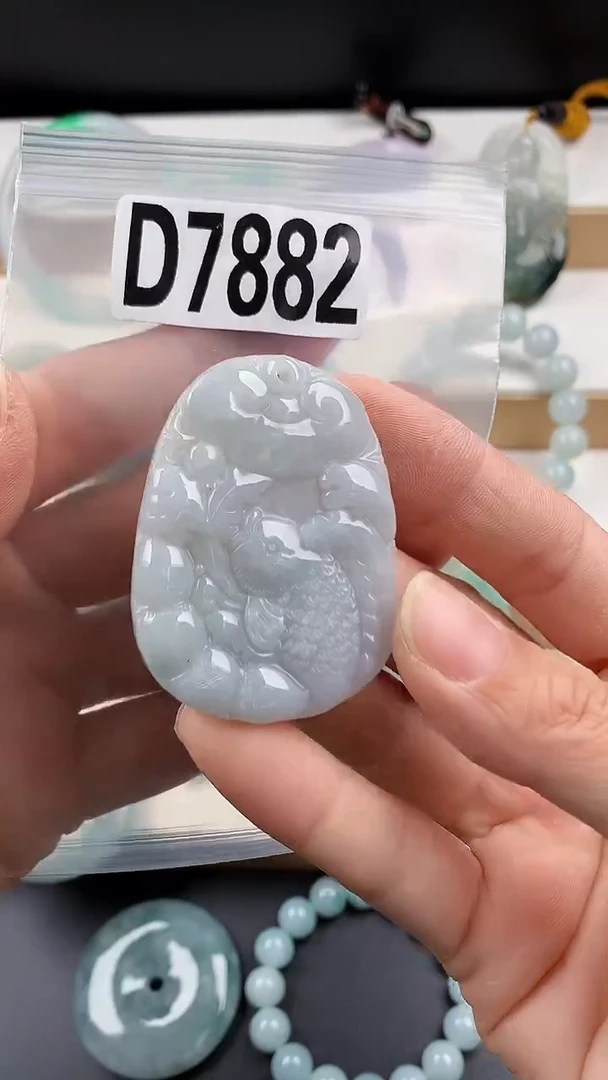 颈饰未镶嵌翡翠天然翡翠吊坠挂件