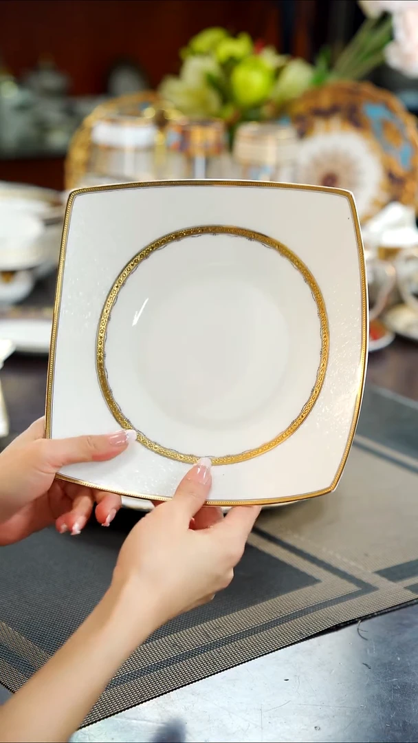 瓷片方深盘   1个