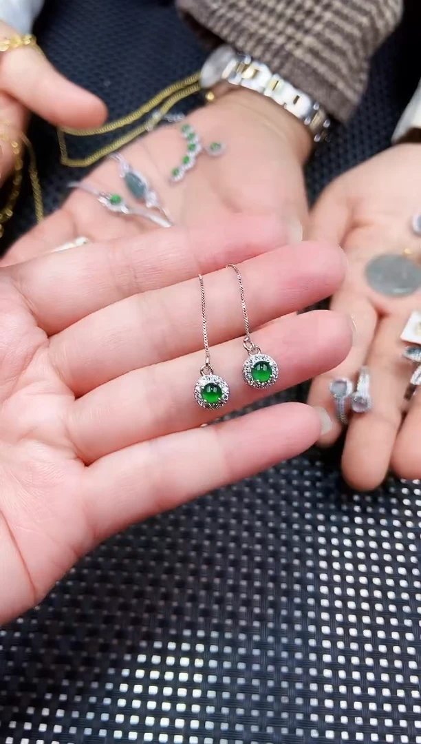 【闪购商品】翡翠耳饰未镶嵌11111111