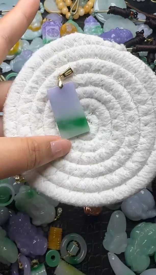 颈饰未镶嵌翡翠缅甸翡翠吊坠
