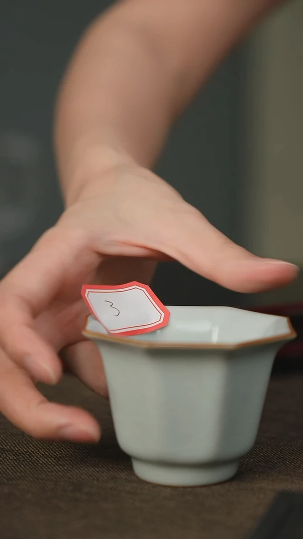 3微瑕 汝瓷 主人杯