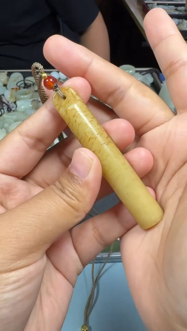 和田玉未镶嵌颈饰1