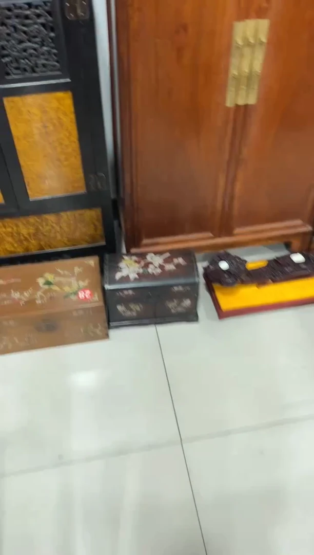 花梨木云龙雕刻箱