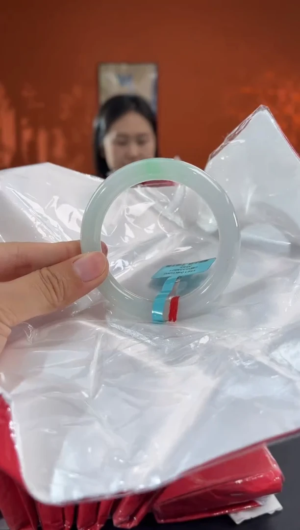 未镶嵌手镯翡翠2