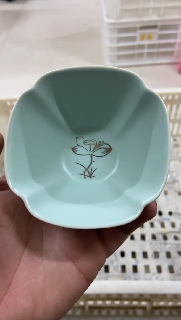 杯无运费险有瑕疵的摄影的产品有使用过的痕迹有点脏介意勿拍