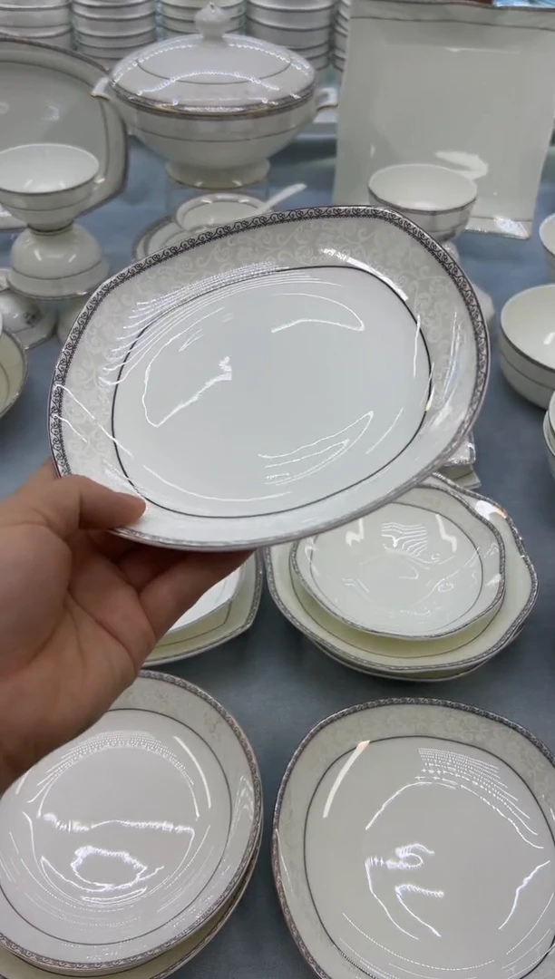 骨瓷玲珑8方2个