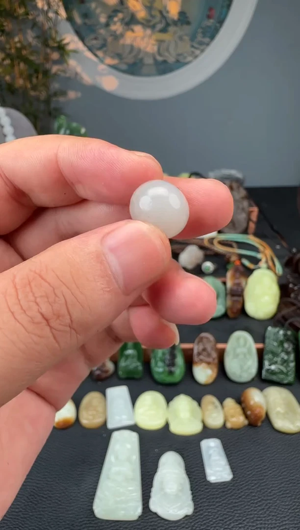 和田玉未镶嵌颈饰和田玉