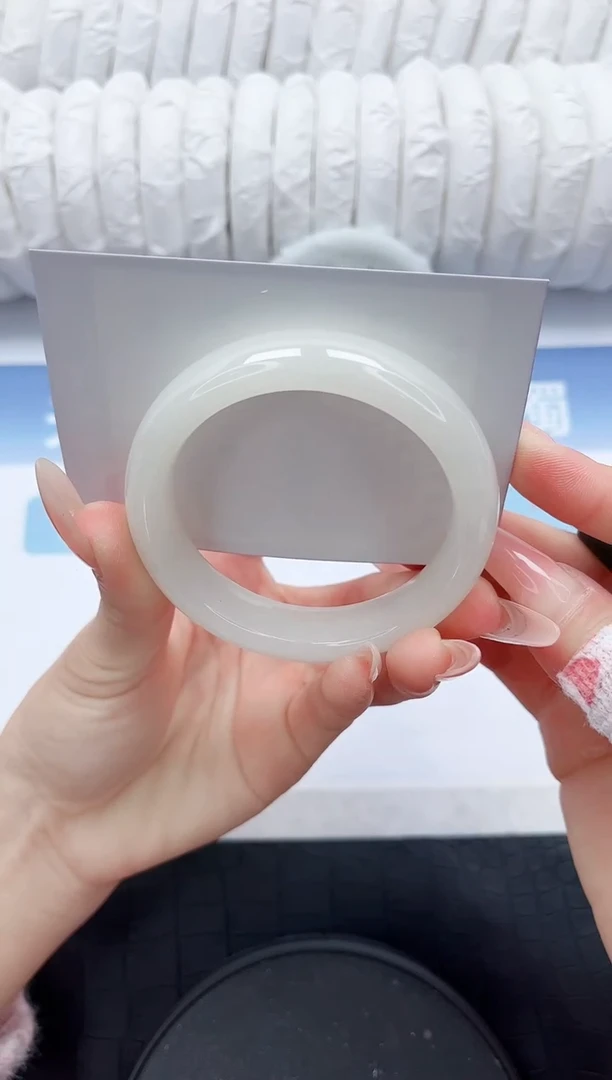 【闪购商品】和田玉手镯未镶嵌P77-56.3