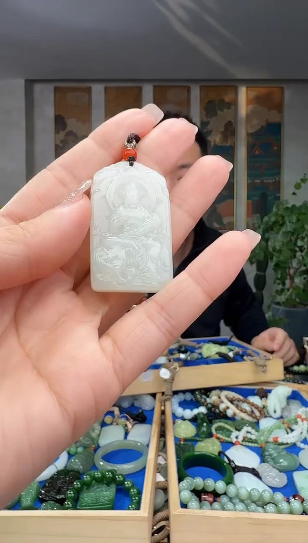 颈饰未镶嵌和田玉拍一发一