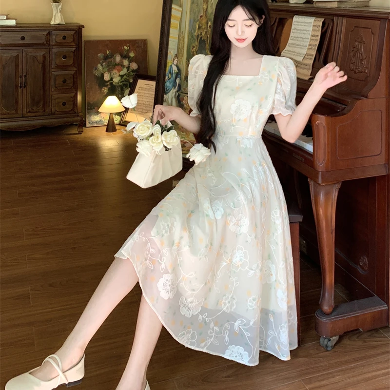 【现货】】大码夏季甜美风超仙气质茶歇法式温柔刺绣显瘦连衣裙9991